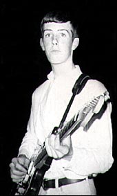 Frank Stapleton, rhythm guitar, with his sunburst Fender Jazzmaster on September 5, 1967.